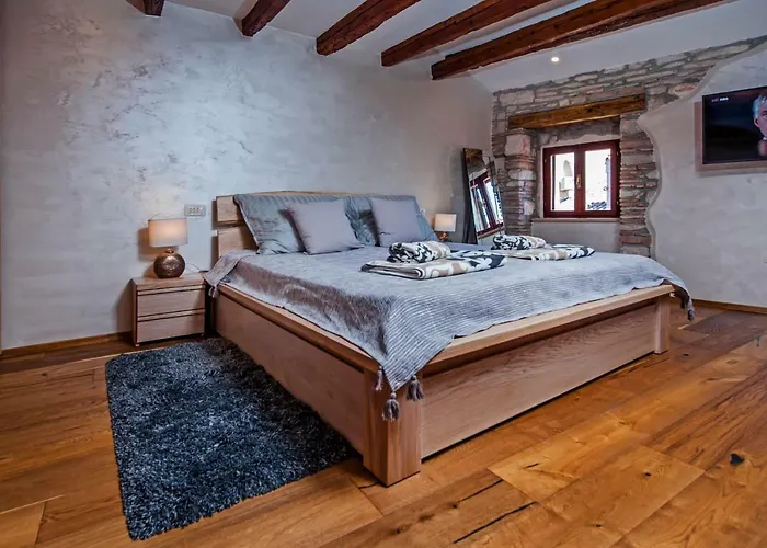 Your Choice 로비니